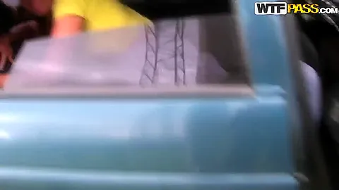 Slender hooker Mia gets nailed in car