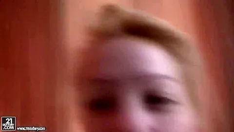 Cameron, Nesty and Sophie have fun in a hotel room