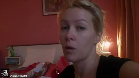 Cameron, Nesty and Sophie have fun in a hotel room