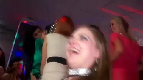 Amateur european fingered before sucking dick