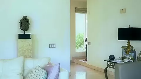 Perfect boobs babe enjoy first anal squirt