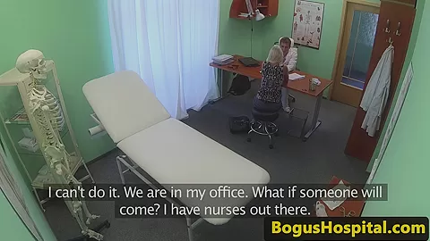 Amateur euro pussyfucked in doctors office