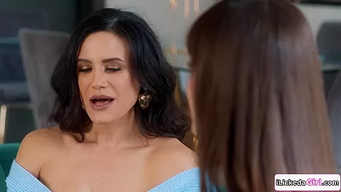 Stepmom sharing stepdaughter with lesbian ex girlfriend