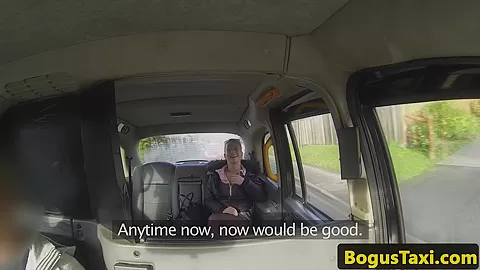 Bigtitted euroslut humped in back of taxi