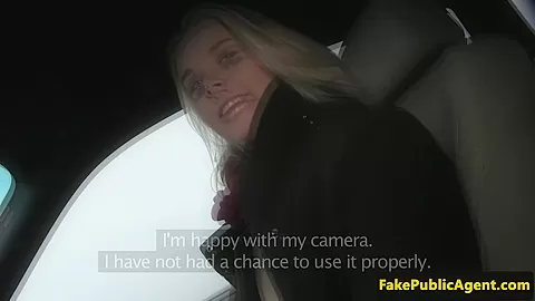 Hitchhiking eurobabe screwed on backseat