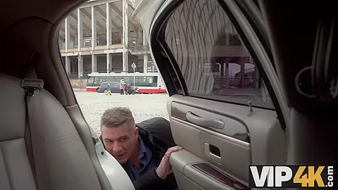 VIP4K. Bride in stocking banged on the way to wedding ceremony