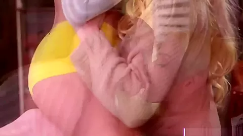 Khloe Wants To Taste Her Stepsis Pussy