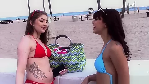 Stepsis Lesbians Scissor