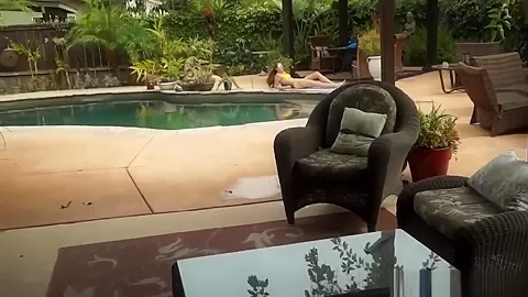 Step mom Seduces Redhead Crony' Crony's Step daughter First Time Easin