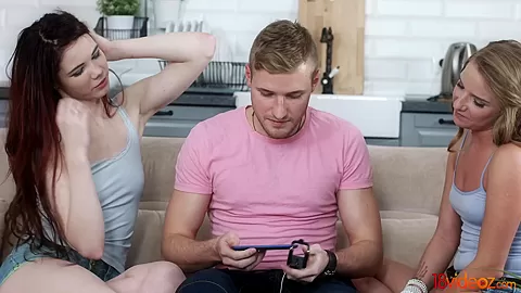 18 Videoz - Fuck-loving teens 18+ share cock