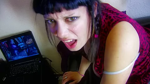 Casting Chick Is Getting Fucked On The Couch - HotEuroGirls