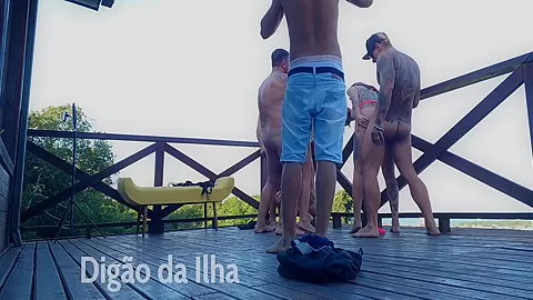 Suruba Ao Na Sacada E 6 Min With Gostosa Demais