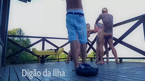 Suruba Ao Na Sacada E 6 Min With Gostosa Demais