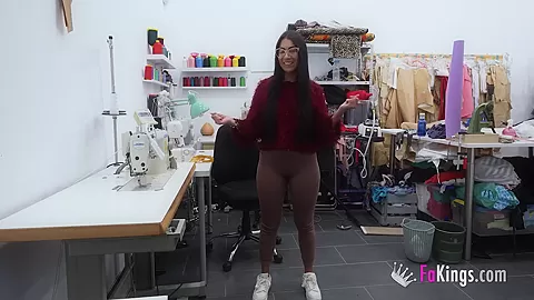 Young Amateur Latina Lara Rey Shows Us How Much Fun She Has With Her Friends