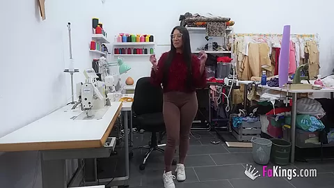 Young Amateur Latina Lara Rey Shows Us How Much Fun She Has With Her Friends