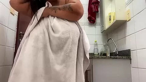 Mary Jhuana In Pos Banho Tava Menstruada Entao Resolvi Testar O Meu Consolo No Cuzinho Apertadinho 5 Min
