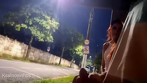 Punheta Arriscada No Ponto De Onibus Ao Lado De Uma Desconhecida Linda E ? 6 Min