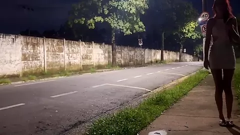 Punheta Arriscada No Ponto De Onibus Ao Lado De Uma Desconhecida Linda E ? 6 Min