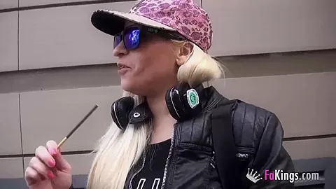 Rich Spanish blonde wants to fullfill her fantasy of fucking Jordi