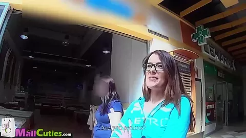 Mallcuties - Amateur czech girls fucking