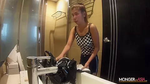 Cute Filipina Maid Gets Fucked After Her Interview
