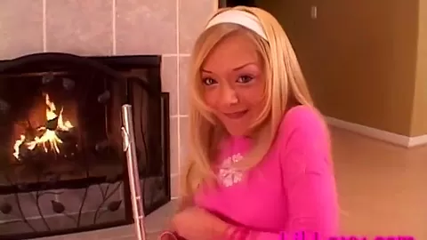 Lil Lexy In Insert Flute On Pussy