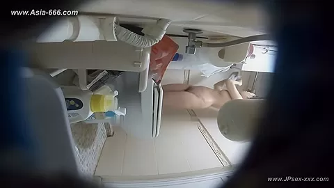 peeping chinese bath.78