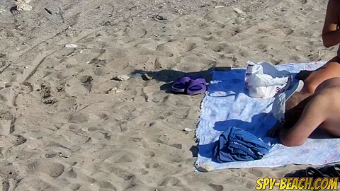Amateur Nude Beach MILFs Close Up