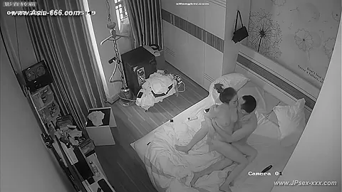 Hackers use the camera to remote monitoring of a lover's home life.622