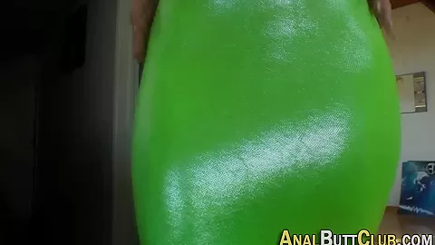 Big asses get worshipped