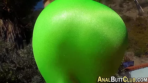 Big asses get worshipped