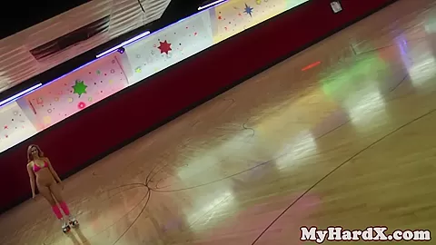 Rollerskating gonzo babes pussyfucked