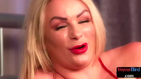 Curvy brit voyeur gives JOI and loves to watch guy