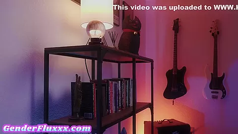 Big-titted Big Bootie Dyke Babe Eating 21yo Cunt Of