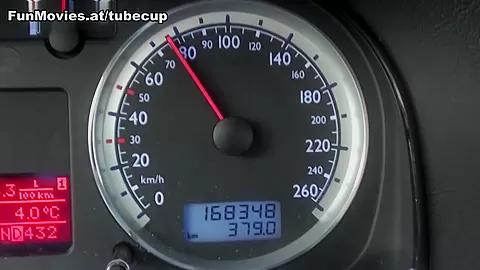 Mausibutz in Car Blowjob - FunMovies
