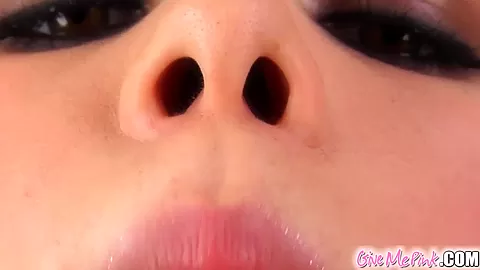 Amateur introduces cucumber to nubile pussy