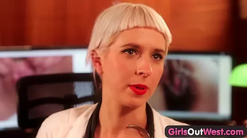 Girls Out West - Hot lesbian gynecologist gets fisted