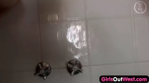 Girls Out West - Aussie lesbians take a shower