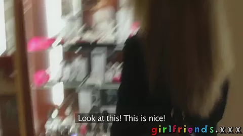 Girlfriends have fun in changing room and make asextape