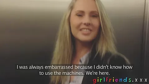 Girlfriends have fun in changing room and make asextape