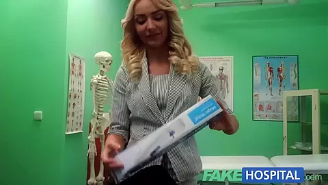 FakeHospital Hot sales girl uses her tight pussy