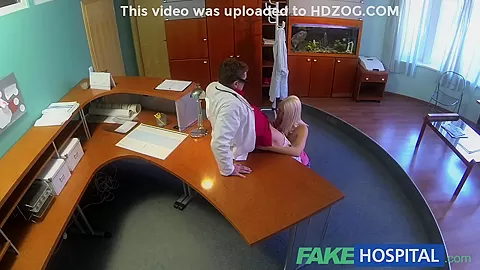 FakeHospital Hot sexy blonde gets probed and squirts
