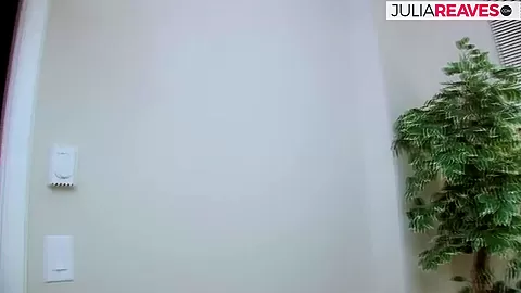 Hot Girl Gets Face Covered In Cum After Getting Fucked Hard On The Sofa