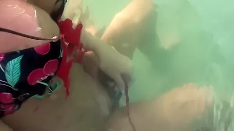 Anne in sex on the beach with a nice-looking babe
