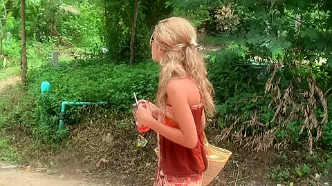 Vicktoria Tiffany in slut got her ass fucked in an outdoor sex scene