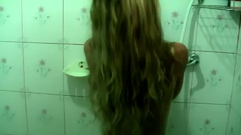 Vicktoria Tiffany in this hotel video shows a gal giving a sensual blow job