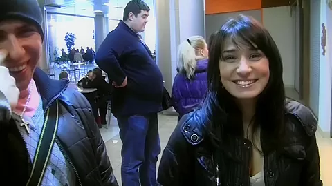 Genesis in after getting picked up, a hot girl gives head