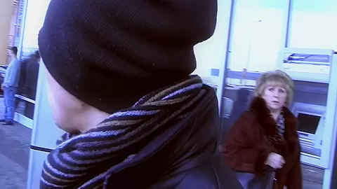 Genesis in after getting picked up, a hot girl gives head