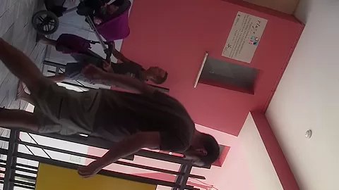 Agnessa in hot homemade video showing a guy getting a bj