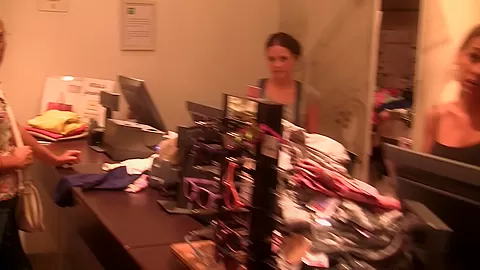 Agnessa in hot homemade video showing a guy getting a bj